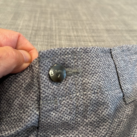 Callaway Golf shorts, 34”, like new, gray pattern - Picture 6 of 7